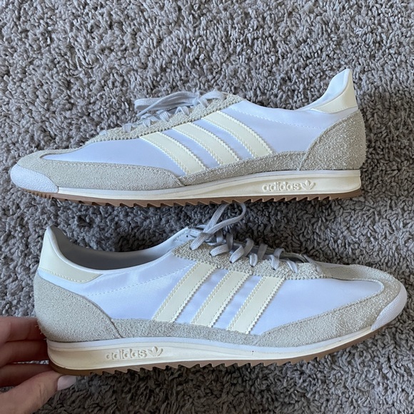 NEW Authentic Adidas Women’s Athletic Shoes Size 9 - Picture 13 of 16